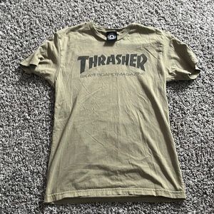 Thrasher dark green tee